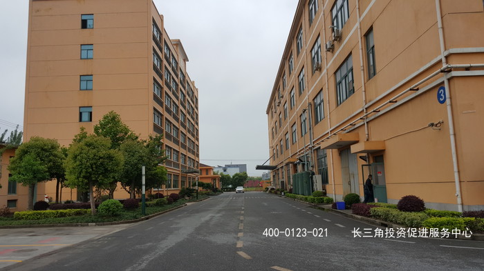 G2411金山区朱吕公路 单层1200平带行车 单层1150平带行车 二楼400平 厂房出租 可仓库生产办公